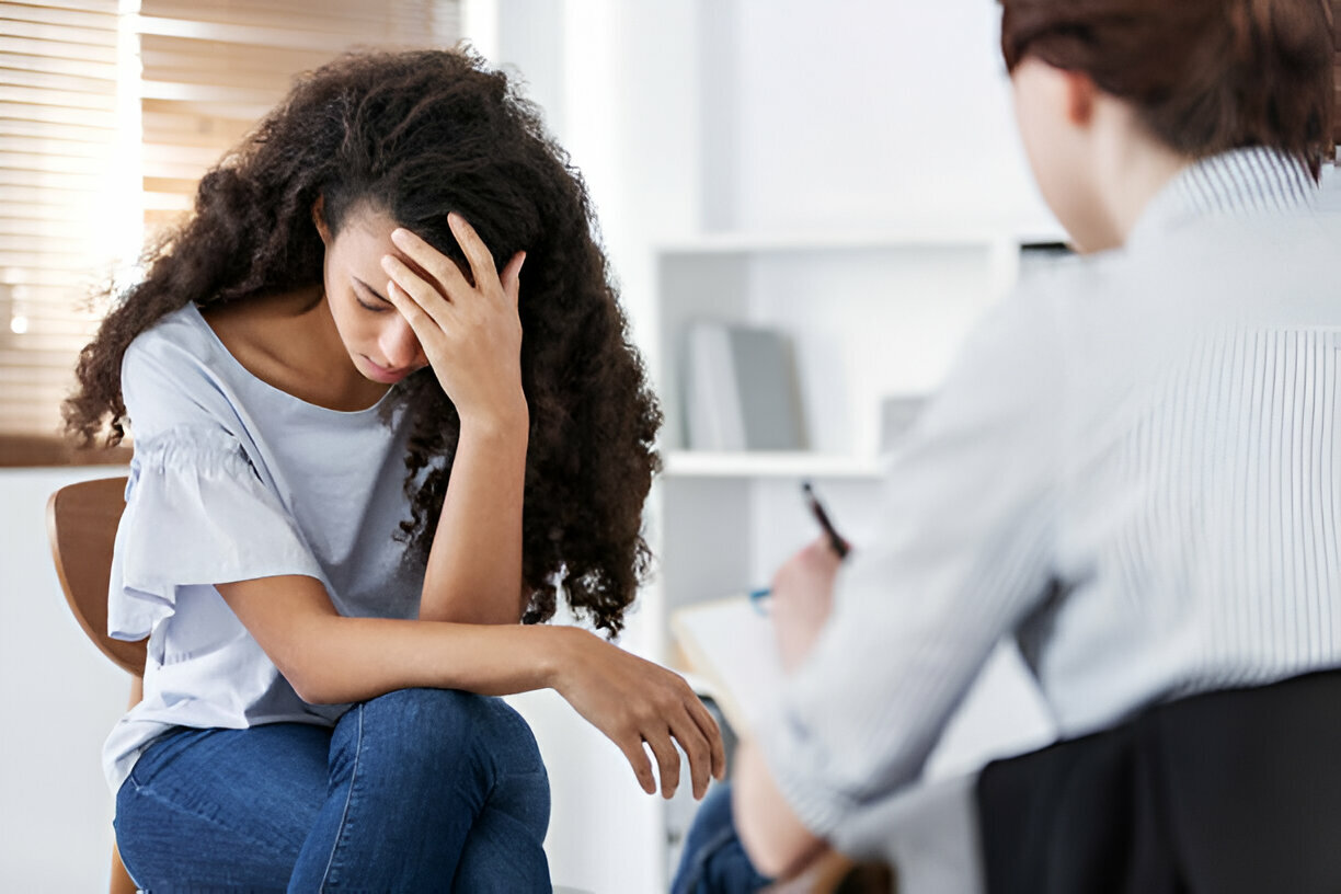 Why EMDR Works Best When Paired With Talk Therapy